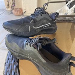 Nike Air Zoom Pegasus 37 Shield Size 8.5