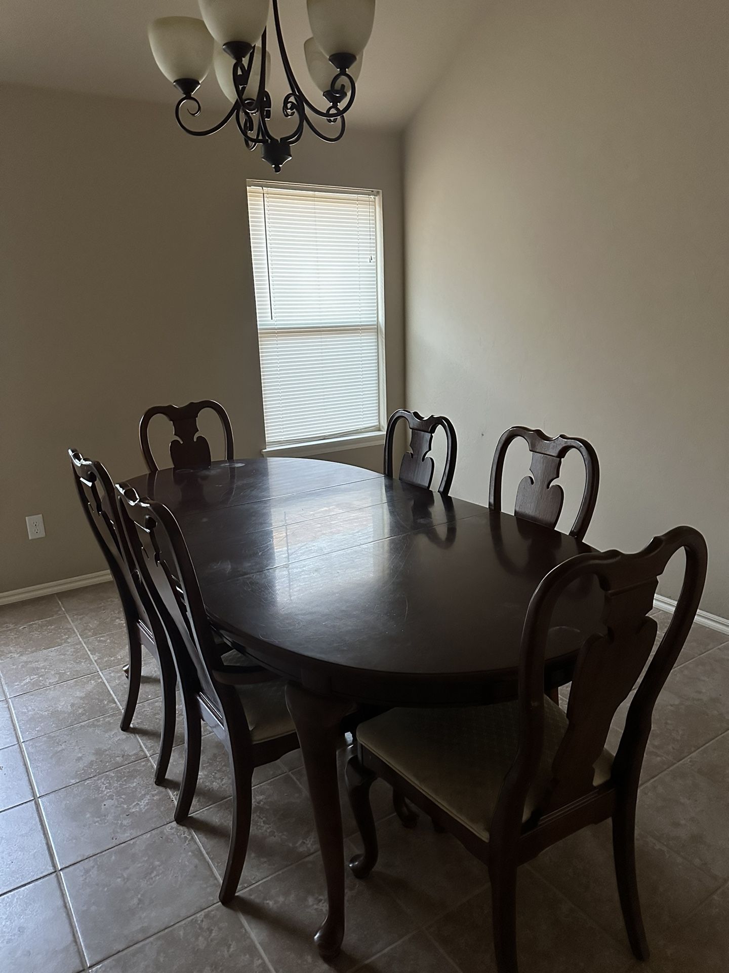 Dining Room Table 