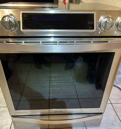 Samsung slide in stove