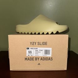 Yeezy Slide Resin  Size 11 