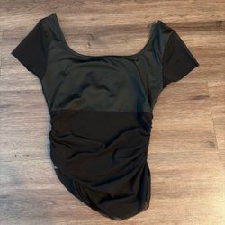 Short sleeve mesh top
