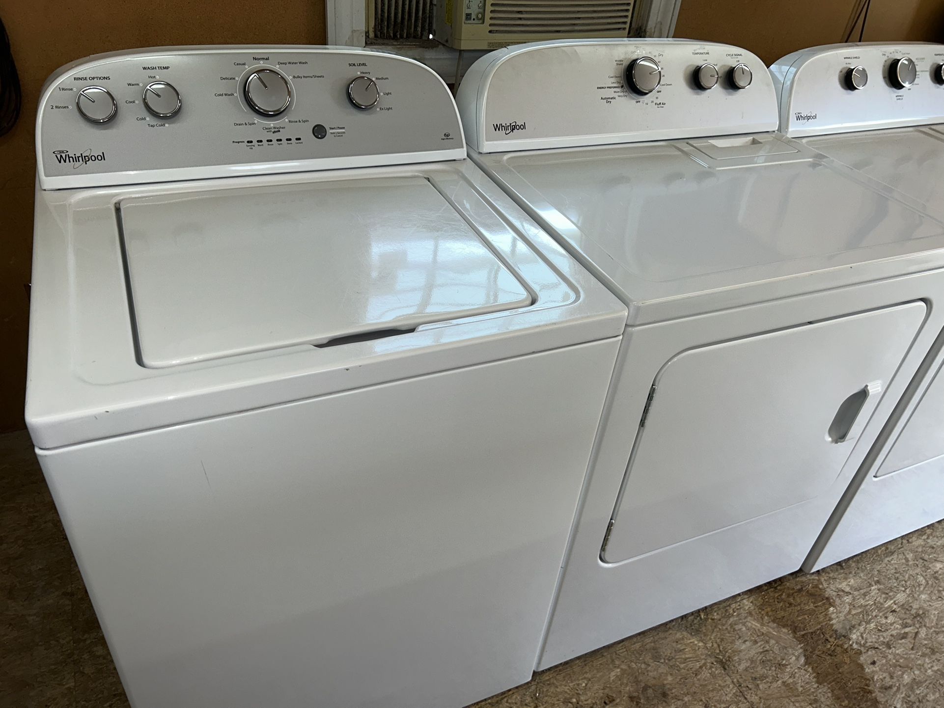 Whirlpool Super Capacity Washer / Dryer Set