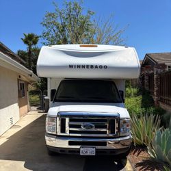 2019 Winnebago 25j
