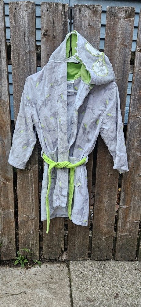 Saint Eve Boys Shark Gray Bath Robe Size 10/12