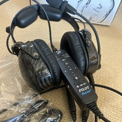 Pilot Usa Carbon A1 ANR Headset New! Compare With Bose A30!