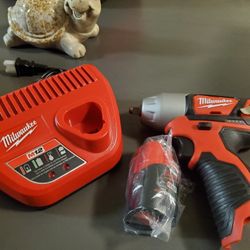M12 12V Lithium-Ion Cordless 3/8 in. Impact Wrench charger and battery  