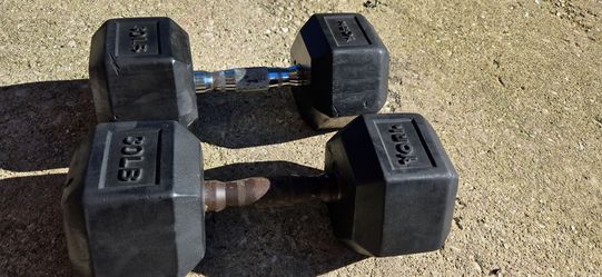 Set of 30lb dumbells