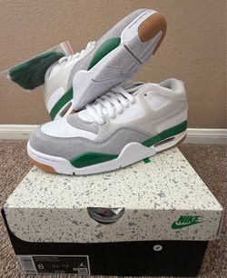 Sz 8 men’s AJ4 RM - (Negotiable)