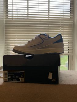 Air Jordan Retro 2 Low (New)  4.5 Youth 