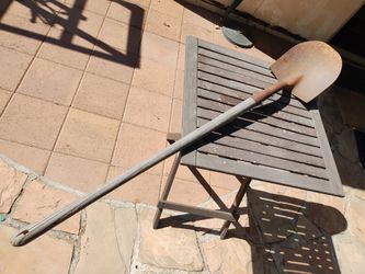 Razor-Back Shovel