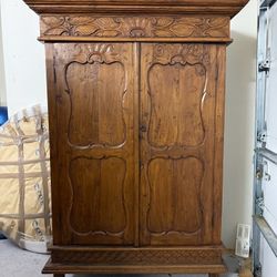 Solid Teak Hand Carved Details