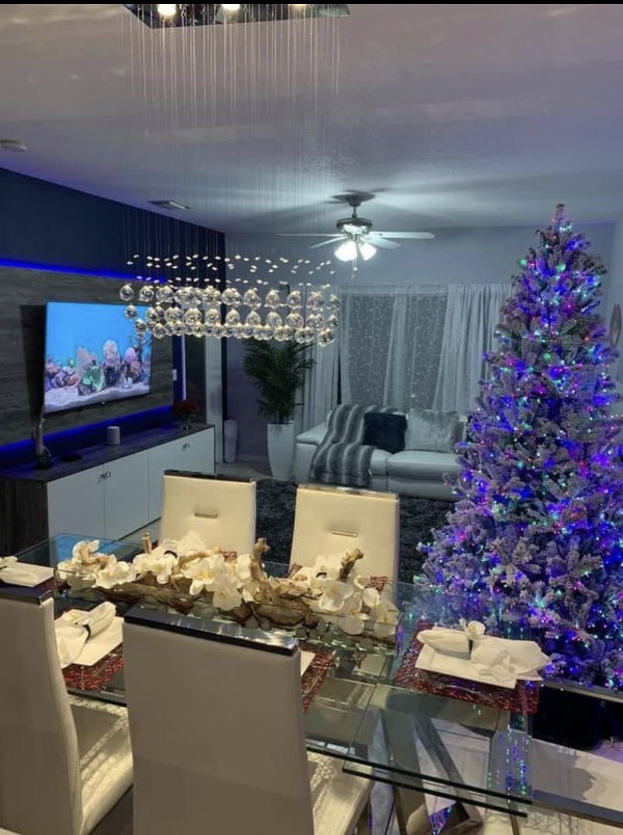 Chandelier New in box π¦