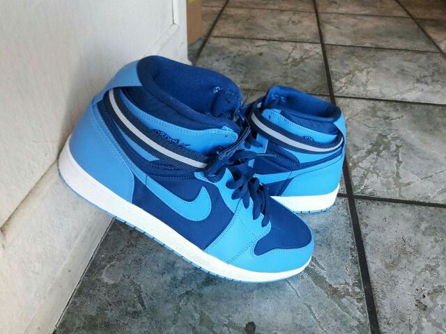 Jordans Retro 1 men\'s size 12