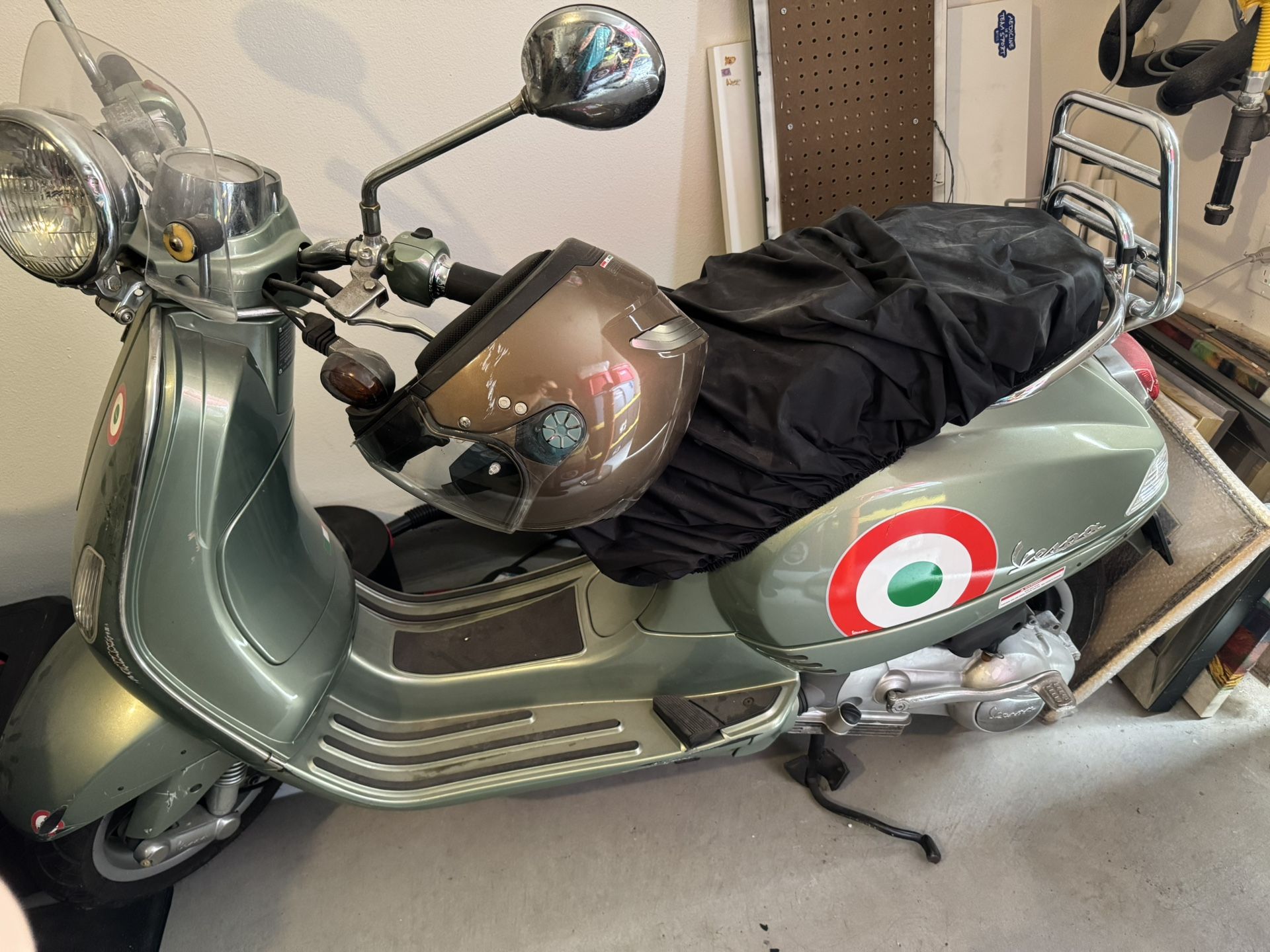 Vespa LX150