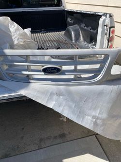1(contact info removed) Ford F150 front  grill