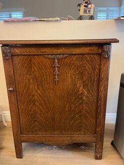 Credenza