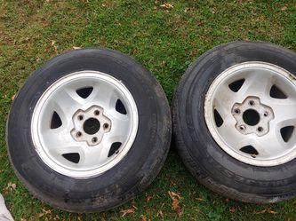 2 chevy rims $30