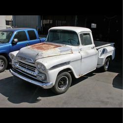 1959 cheve apache 3100 (short bed)