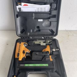 Bostitch Finishing Stapler