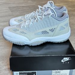 Jordan 11 low IE, orewood, size 9 