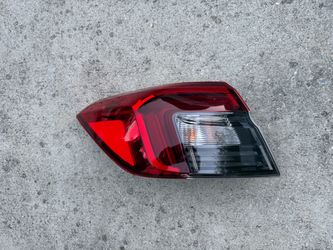 USED Genuine OEM Drivers Side Outer Tail Light for 2022-2024 Honda Civic models