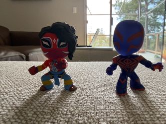 Spider man mini figures ( Pavitr Prabhakar, Miguel O’Hara)