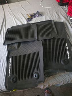 2025 Toyota tacoma rubber floor mats New