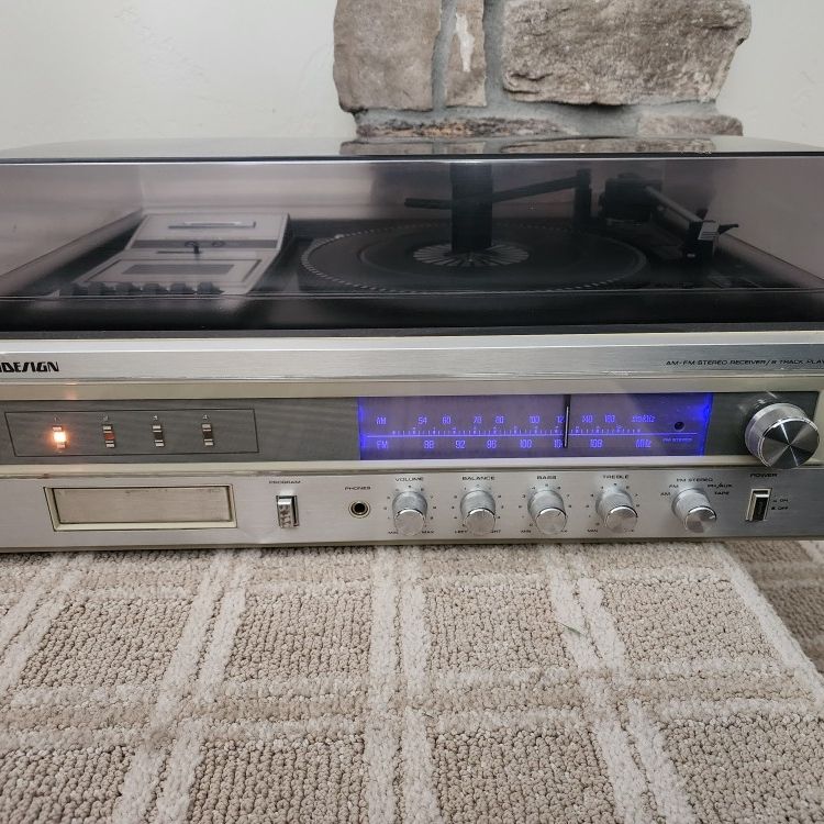 SoundDesign Model: 6811. Stereo, Turntable, Tape Deck, 8-track for