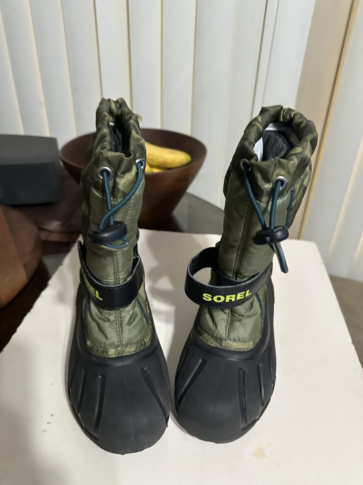 Kids Sorel Camouflage Rain/ Snow Boots Size 1