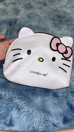 creme hello kitty bag