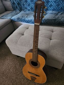 Classical Guitar small