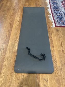 Amazon basics 1/2 “ Yoga mat- New