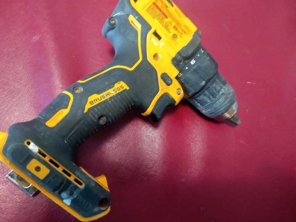 DEWALT ATOMIC COMPACT SERIES 20V MAX Brushless Cordless 1/2 in. Drill/Driver
