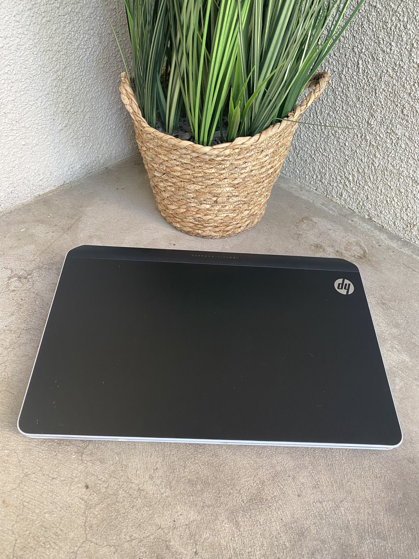 HP dv6 i7 Hyperthreaded with 1 GB Graphics, 256 GB SSD