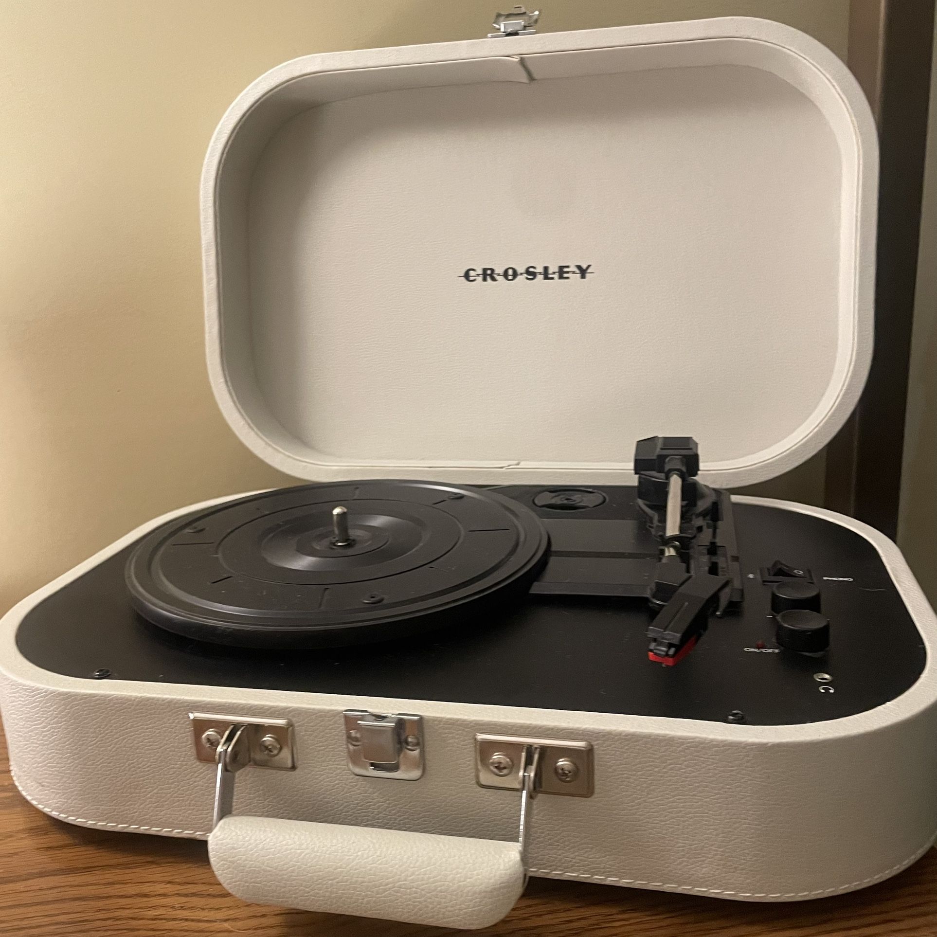 Crosley Vinyl Record Player & Speaker