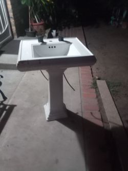 Restroom sink