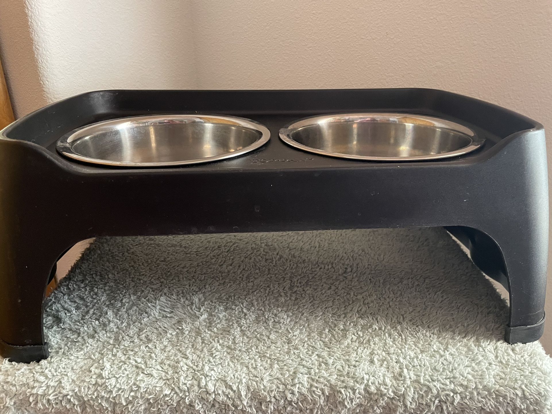 Dog Feeding Station