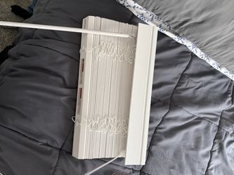 Levolor White Horizontal Blind Headrail with Cords