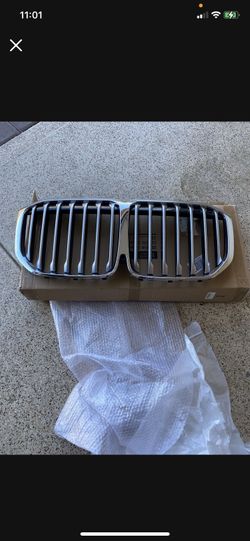 BMW X7 Grill SUV 