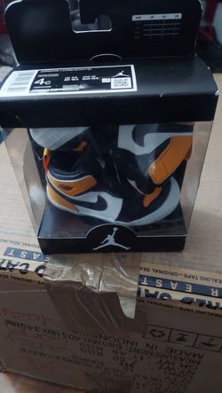 Jordan 1 Crib Bootie