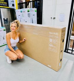 Samsung - 85” Class QN90F Series Neo QLED Mini LED 4K UHD SamsungVision AI Smart Tizen TV  Brand New In Box  2025 Model  Delivery