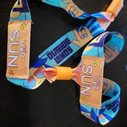 1 OUTSIDELANDS VIP SUNDAY TICKETS CHEAP $300 OBO NEED GONE ASAP