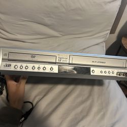 JVC HR-XVC17 Hi-Fi Stereo Progressive Scan VHS/DVD player No Remote