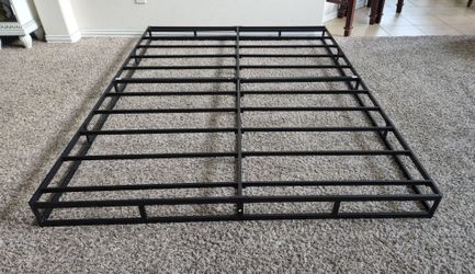 Queen Size Heavy Duty Metal Box Spring Bed Base/Bed Frame