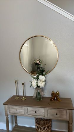 Table & mirror