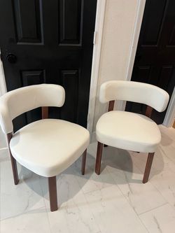 2 Brand new side chairs - modern style
