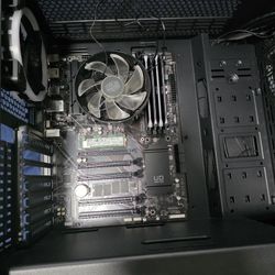 I5 11400, Board GIGABYTE B560, 32 GB RAM DDR3, 2 M2 500 And 250 Chasis Rosewill With 4 Fans 
