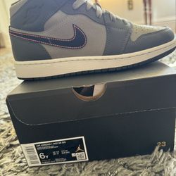 Nike Air Jordan 1 Midnight Stadium