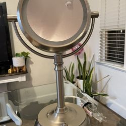 Vanity Lighted Mirror 
