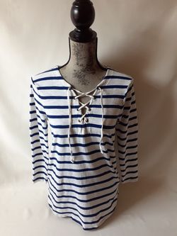 Old Navy women's navy/white stripe lace up top